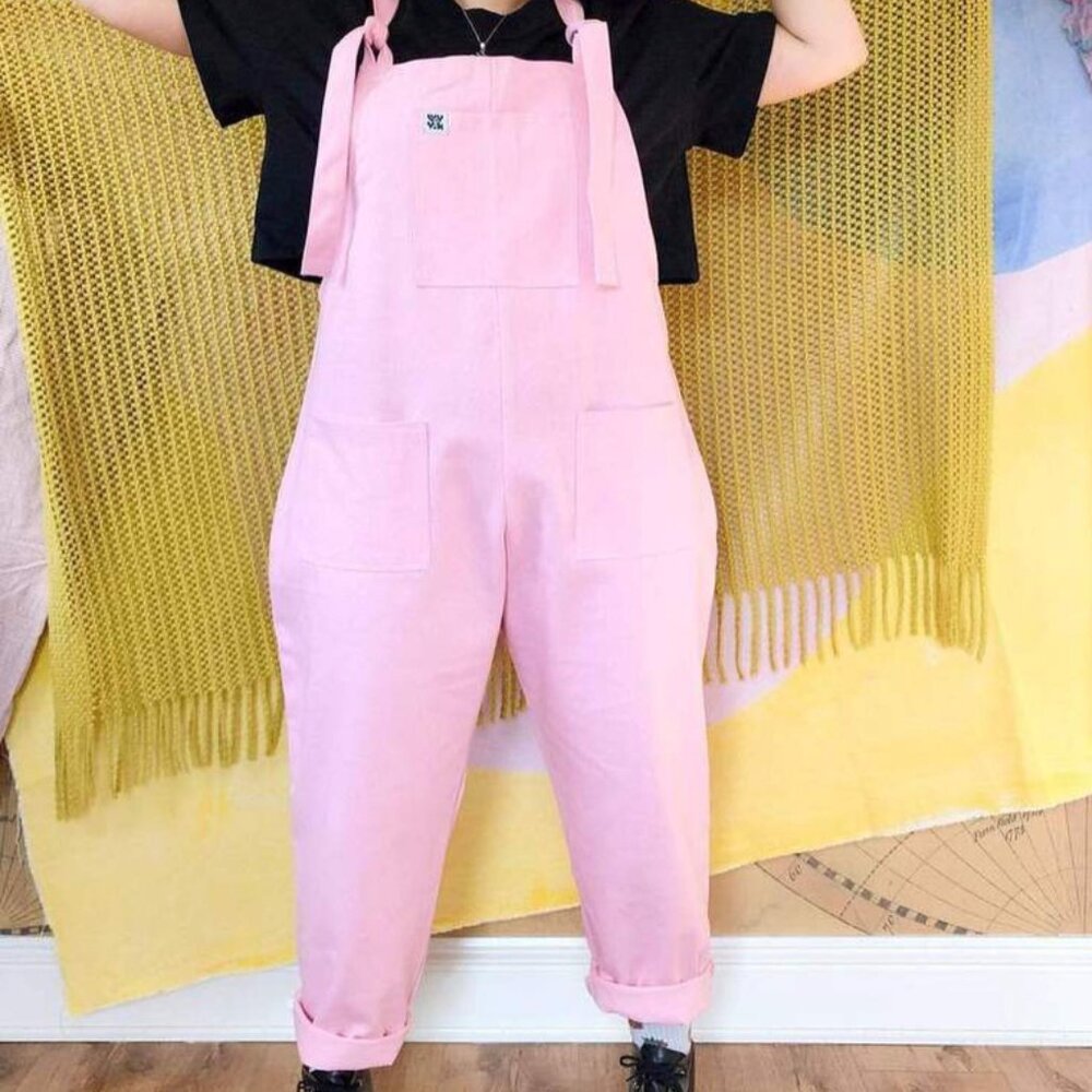 ‘Erro’ Organic Heavy Cotton Twill Original Dungarees in Baby Pink UK 16R (XL30")